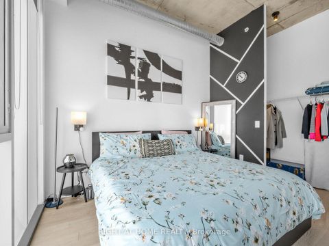 Photo 16 at 1210 - 170 Bayview Avenue, Waterfront Communities C8, Toronto