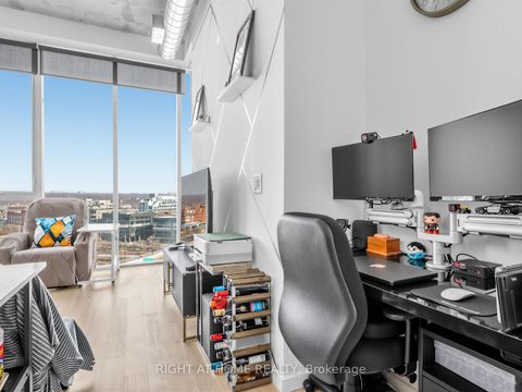 Photo 18 at 1210 - 170 Bayview Avenue, Waterfront Communities C8, Toronto