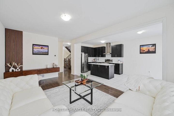 Photo 9 at 42 Truffle Court, Northwest Brampton, Brampton