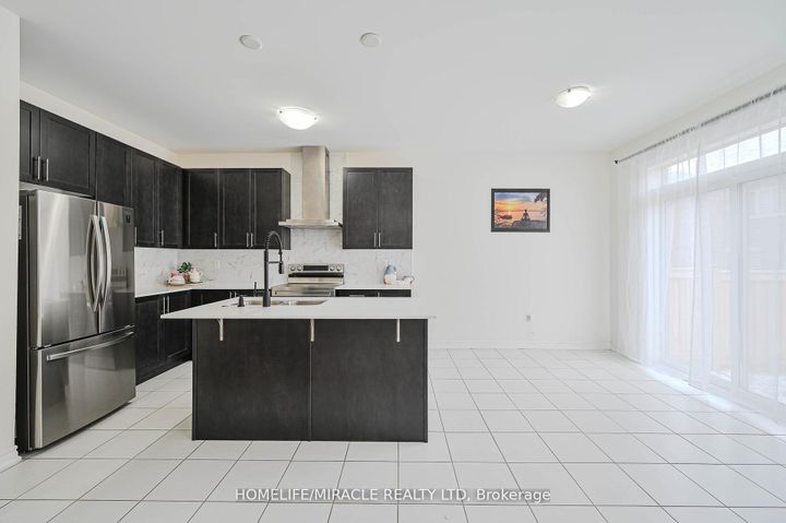 Photo 11 at 42 Truffle Court, Northwest Brampton, Brampton