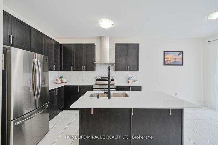 Photo 13 at 42 Truffle Court, Northwest Brampton, Brampton