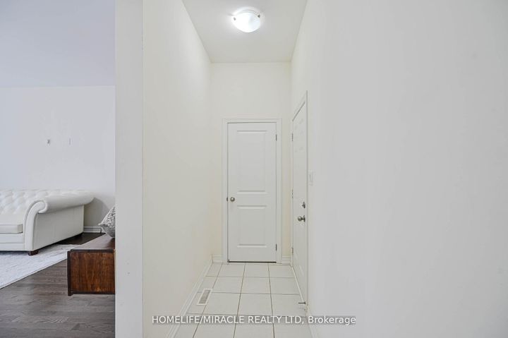 Photo 15 at 42 Truffle Court, Northwest Brampton, Brampton