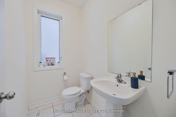 Photo 16 at 42 Truffle Court, Northwest Brampton, Brampton