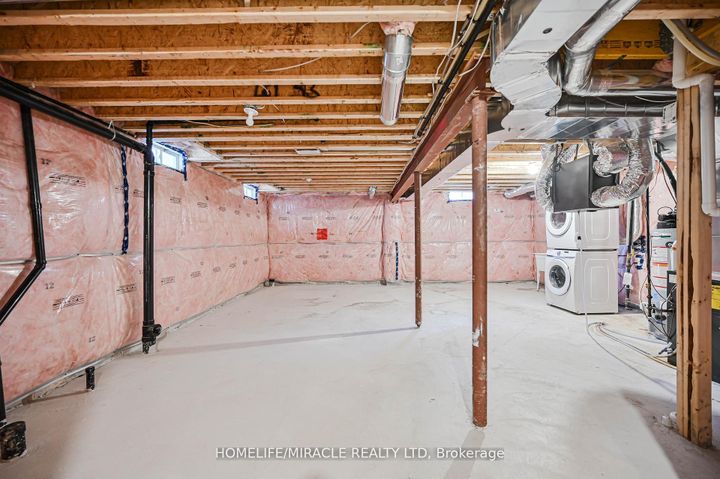 Photo 32 at 42 Truffle Court, Northwest Brampton, Brampton