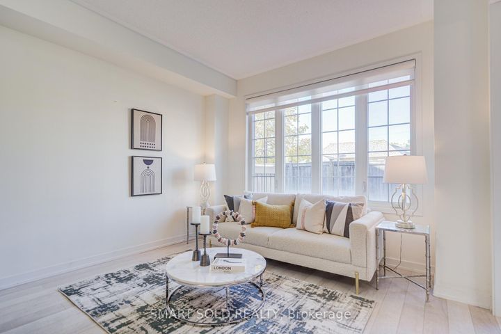 Photo 14 at 28 Avonmore Trail, Patterson, Vaughan