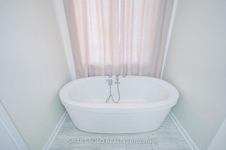 Photo 28 at 28 Avonmore Trail, Patterson, Vaughan