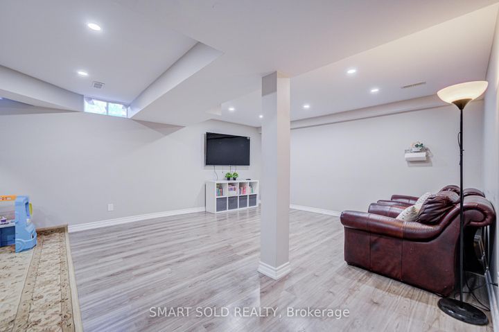 Photo 40 at 28 Avonmore Trail, Patterson, Vaughan