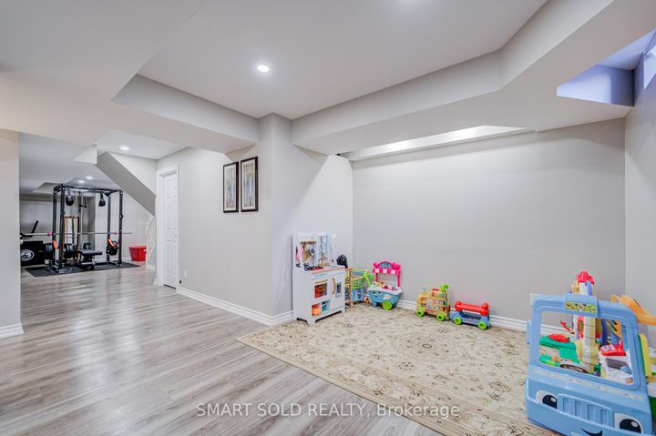 Photo 43 at 28 Avonmore Trail, Patterson, Vaughan