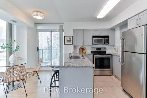Photo 12 at 1602 - 30 Grand Trunk Crescent, Waterfront Communities C1, Toronto