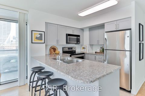 Photo 13 at 1602 - 30 Grand Trunk Crescent, Waterfront Communities C1, Toronto