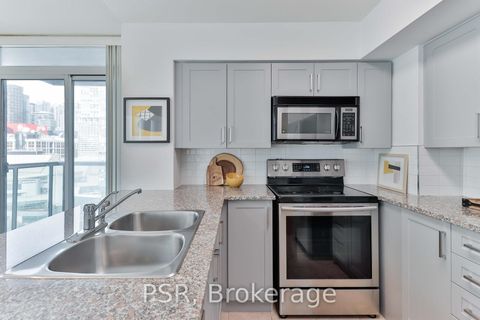 Photo 16 at 1602 - 30 Grand Trunk Crescent, Waterfront Communities C1, Toronto
