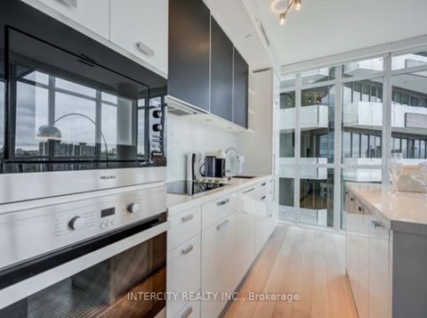 Photo 5 at 1802 - 32 Davenport Road, Annex, Toronto