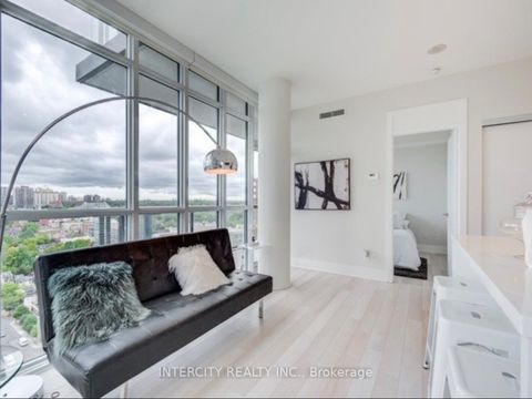 Photo 7 at 1802 - 32 Davenport Road, Annex, Toronto