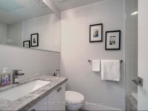 Photo 11 at 1802 - 32 Davenport Road, Annex, Toronto