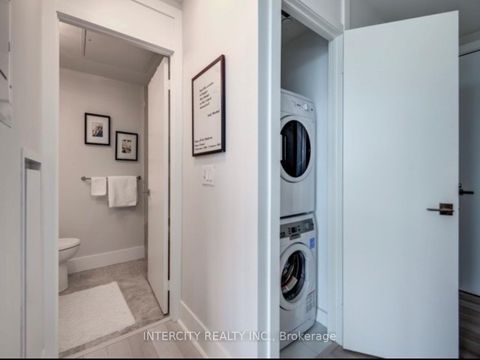 Photo 12 at 1802 - 32 Davenport Road, Annex, Toronto