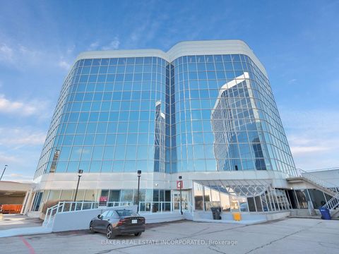 Photo 5 at 523 - 105 Gordon Baker Road, Hillcrest Village, Toronto