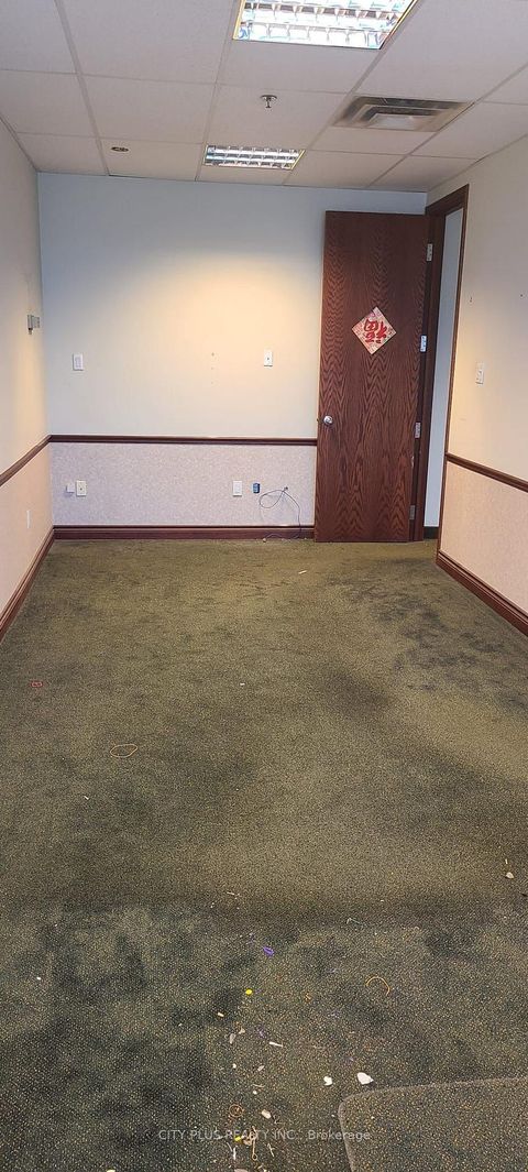 Photo 3 at LPH 11 & 12 - 885 Progress Avenue, Woburn, Toronto