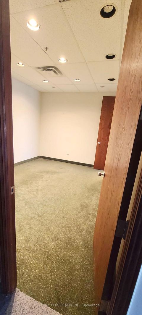 Photo 7 at LPH 11 & 12 - 885 Progress Avenue, Woburn, Toronto