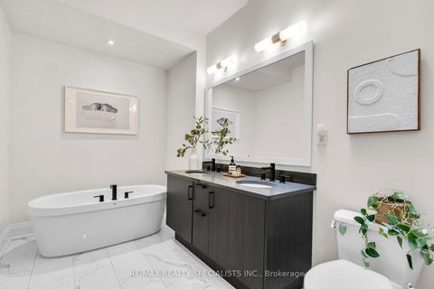 Photo 29 at 71 - 71 Elder Avenue, Long Branch, Toronto