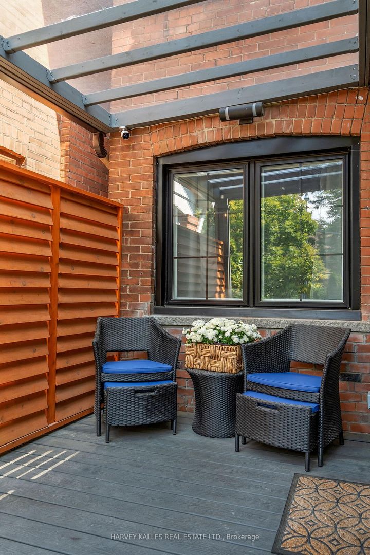 Photo 3 at 39 Standish Avenue, Moore Park, Toronto