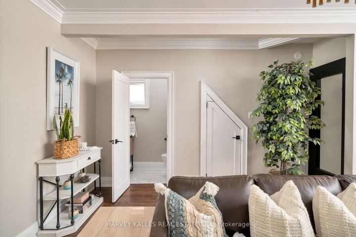 Photo 10 at 39 Standish Avenue, Moore Park, Toronto