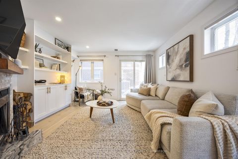 Photo 1 at D - 921 Adelaide Street W, Niagara, Toronto