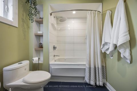 Photo 14 at D - 921 Adelaide Street W, Niagara, Toronto