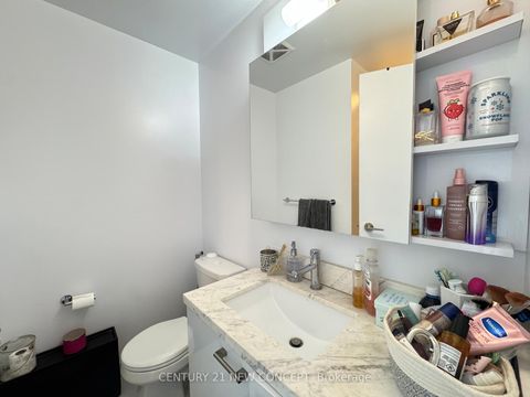 Photo 8 at 4206 - 2221 Yonge Street, Mount Pleasant West, Toronto