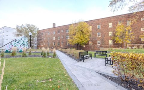 Photo 12 at 201 - 240 Heath Street W, Forest Hill South, Toronto
