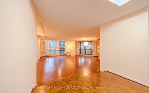 Photo 15 at 201 - 240 Heath Street W, Forest Hill South, Toronto
