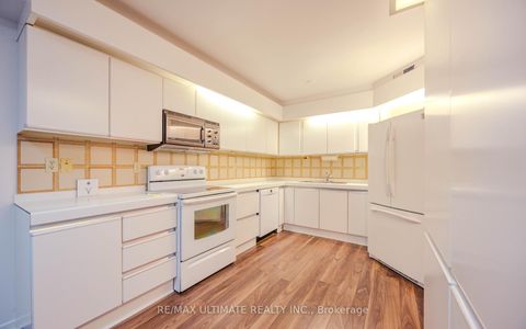 Photo 30 at 201 - 240 Heath Street W, Forest Hill South, Toronto