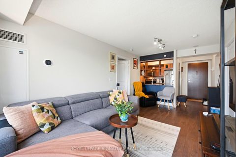 Photo 13 at 926 - 2 Eva Road E, Etobicoke West Mall, Toronto