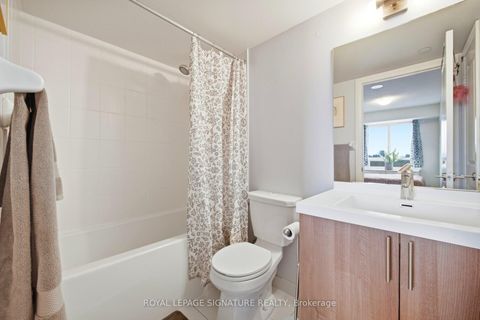 Photo 16 at 926 - 2 Eva Road E, Etobicoke West Mall, Toronto