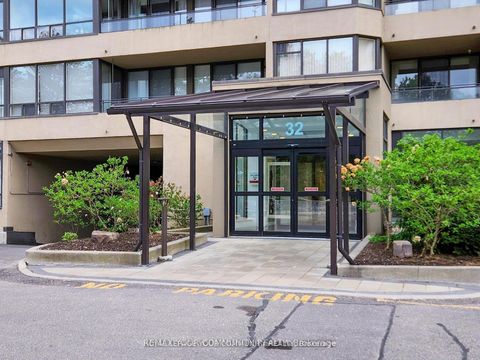 Photo 1 at 324 - 32 Clarissa Drive, Harding, Richmond Hill