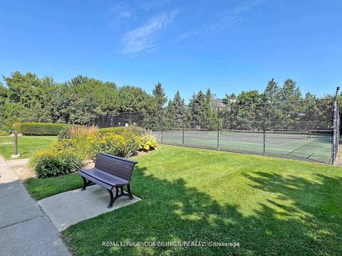 Photo 36 at 324 - 32 Clarissa Drive, Harding, Richmond Hill
