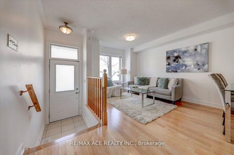 Photo 5 at 43 Kawneer Terrace, Dorset Park, Toronto