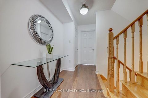 Photo 14 at 43 Kawneer Terrace, Dorset Park, Toronto