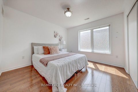 Photo 15 at 43 Kawneer Terrace, Dorset Park, Toronto
