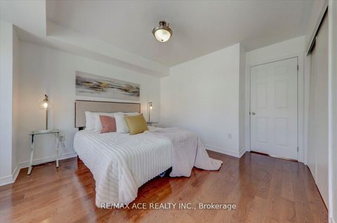 Photo 19 at 43 Kawneer Terrace, Dorset Park, Toronto