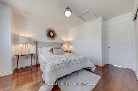 Photo 27 at 43 Kawneer Terrace, Dorset Park, Toronto