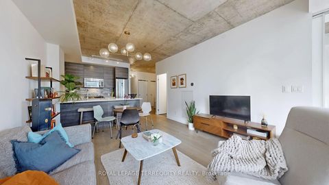 Photo 5 at 1313 - 111 Bathurst Street, Waterfront Communities C1, Toronto