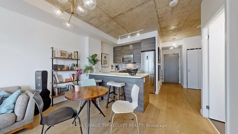 Photo 6 at 1313 - 111 Bathurst Street, Waterfront Communities C1, Toronto