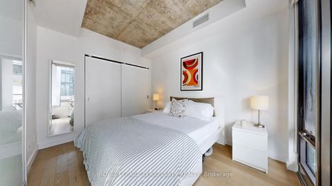 Photo 11 at 1313 - 111 Bathurst Street, Waterfront Communities C1, Toronto