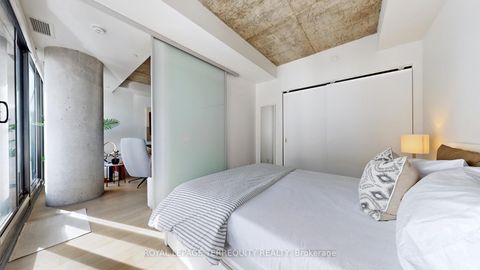 Photo 12 at 1313 - 111 Bathurst Street, Waterfront Communities C1, Toronto