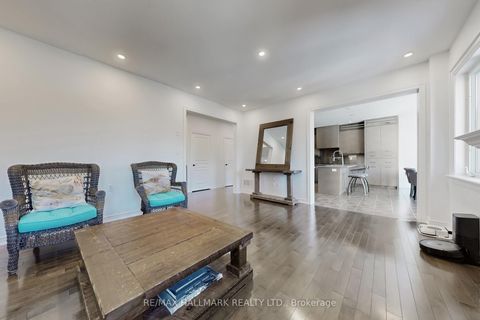 Photo 12 at 1135 Cenotaph Boulevard, Wyndham, Newmarket