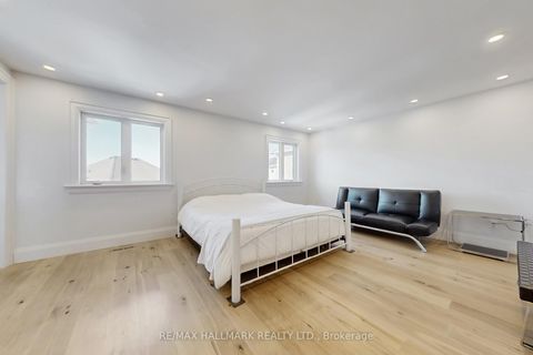 Photo 18 at 1135 Cenotaph Boulevard, Wyndham, Newmarket