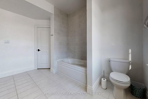 Photo 26 at 1135 Cenotaph Boulevard, Wyndham, Newmarket