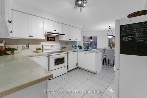 Photo 6 at 62 Luba Avenue, Devonsleigh, Richmond Hill