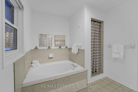 Photo 25 at 62 Luba Avenue, Devonsleigh, Richmond Hill