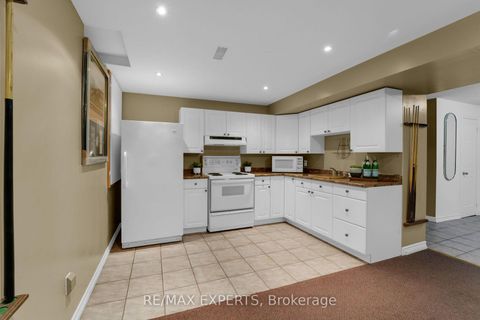 Photo 35 at 62 Luba Avenue, Devonsleigh, Richmond Hill